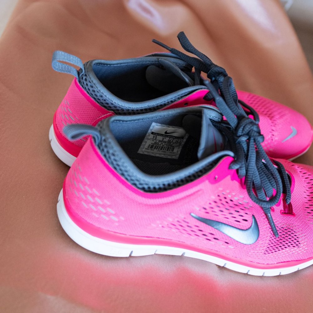 Nike Free 5.0 TR Fit 4 Sneakers Pink Size 7.5 - Picture 2 of 8